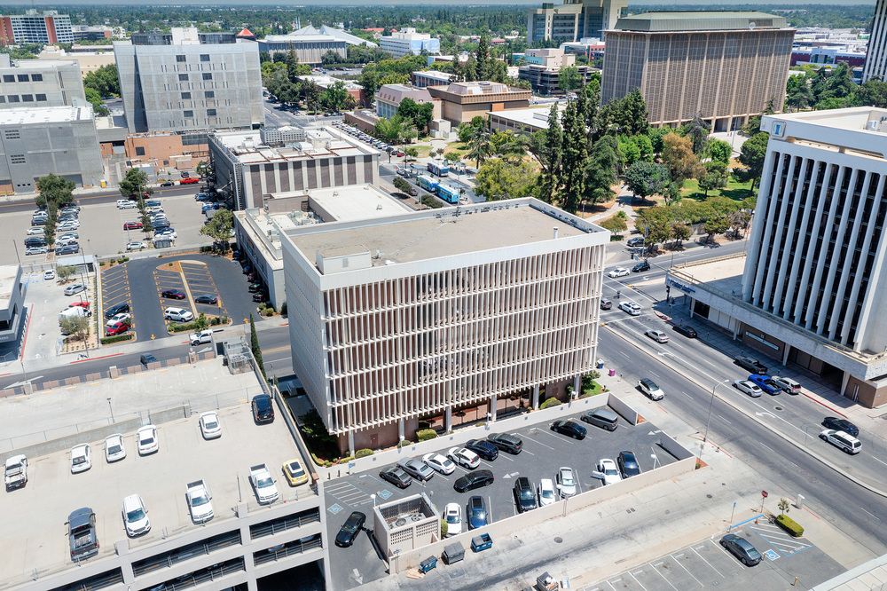Office Space Available in Excellent Condition & Move-In Ready : 1221 Van Ness Ave, Fresno, CA 93721